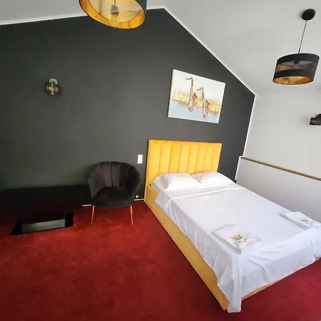 Hotel Karma *